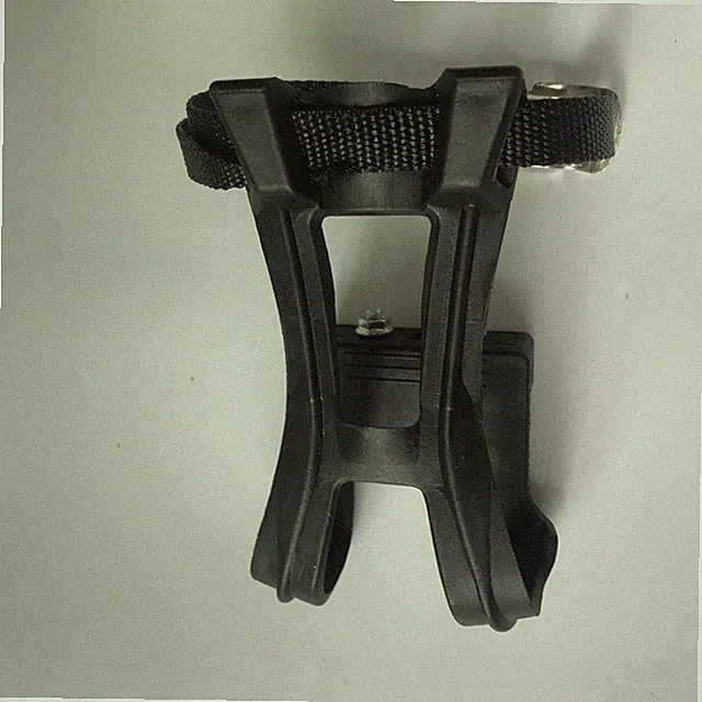 Foot for retention Straps for Fixed Gear Bicycles with Dog Clip and 15x7x5cm